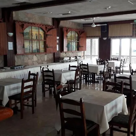 Апартаменти Boronia Ларнака