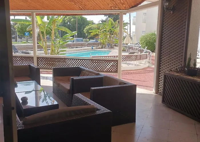 Boronia * Ларнака